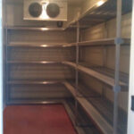 INOXPLAST ράφια σε φαρμακαποθήκη / shelves in a medical coldroom